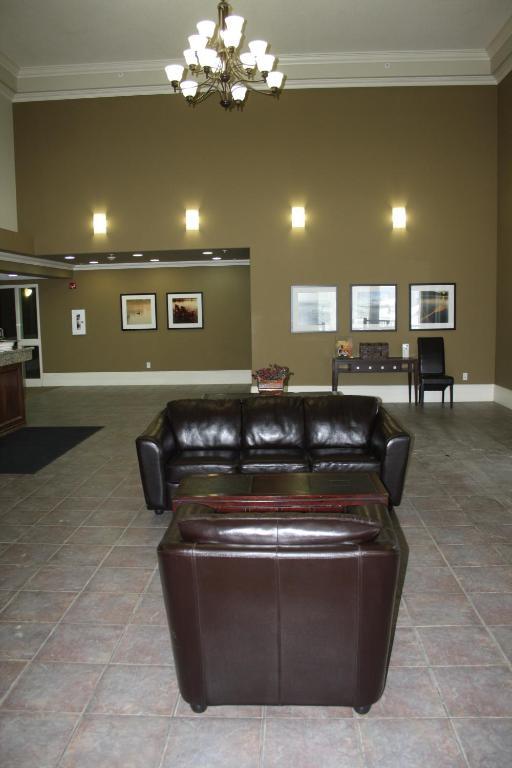 Lakeview Inns & Suites - Edson Airport West Kültér fotó