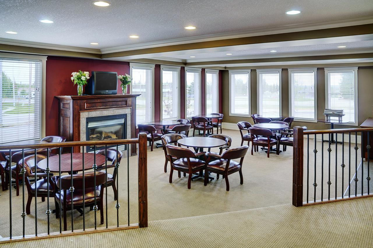 Lakeview Inns & Suites - Edson Airport West Kültér fotó