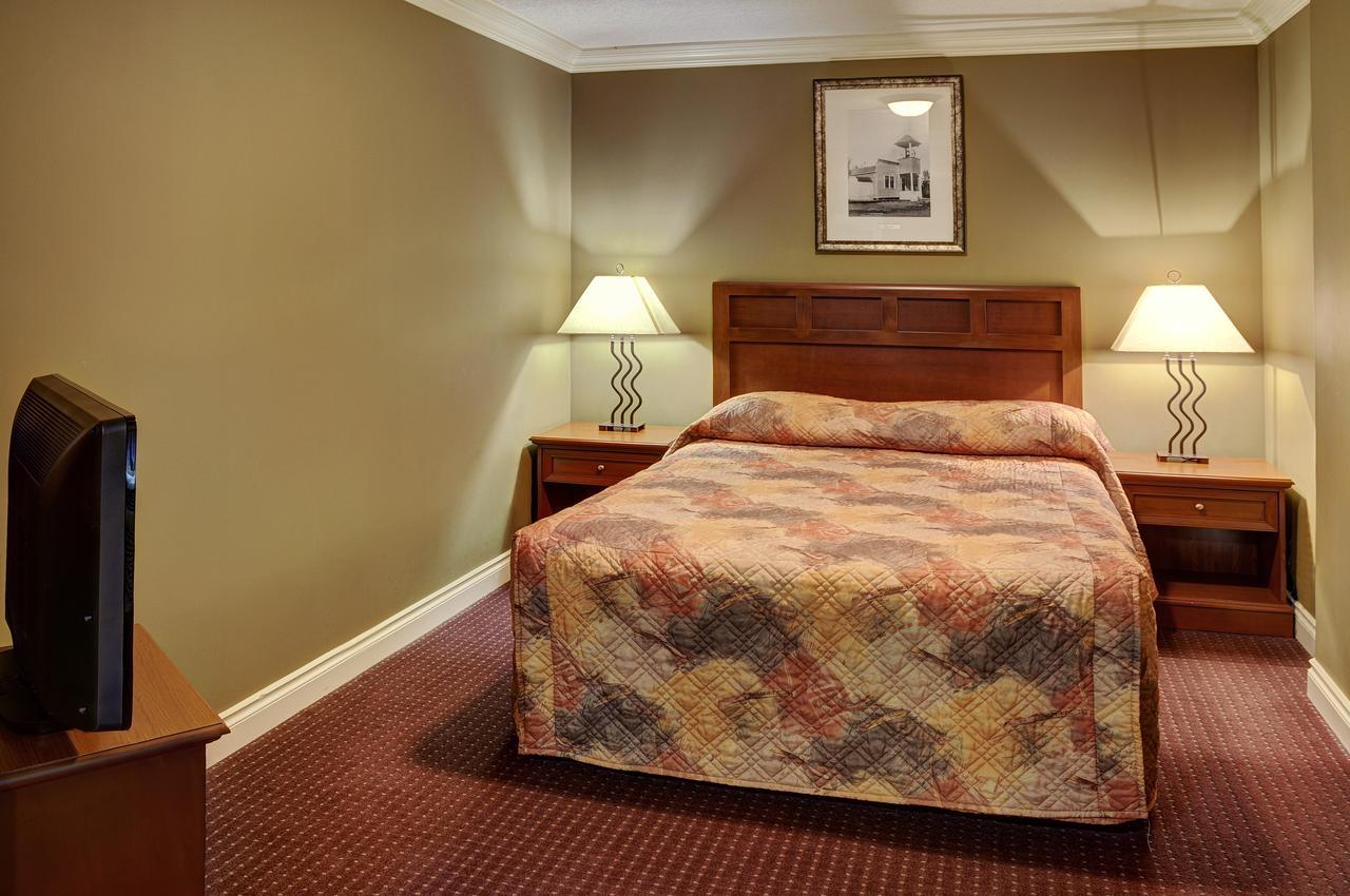 Lakeview Inns & Suites - Edson Airport West Kültér fotó