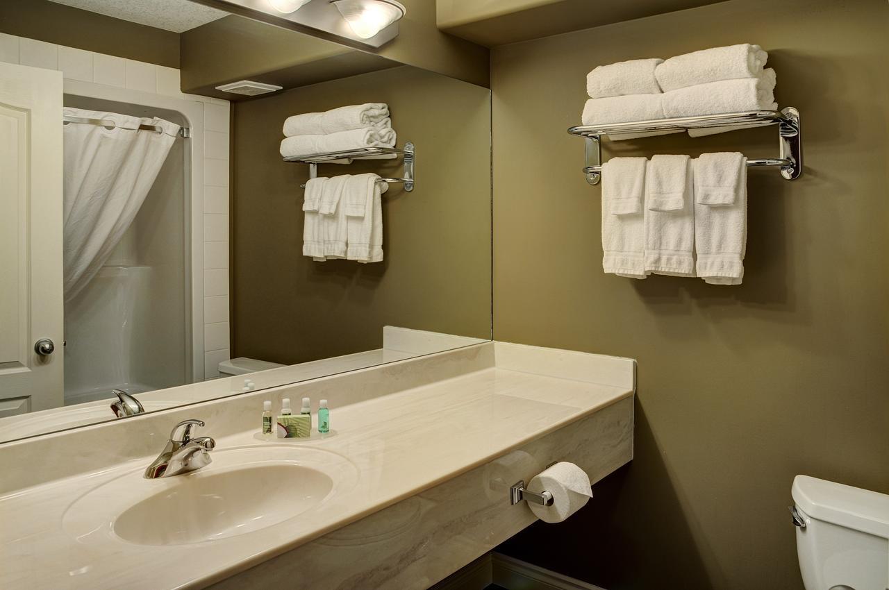 Lakeview Inns & Suites - Edson Airport West Kültér fotó