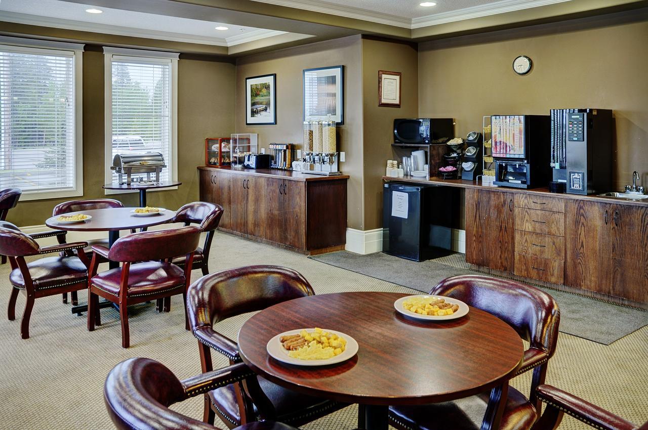 Lakeview Inns & Suites - Edson Airport West Kültér fotó
